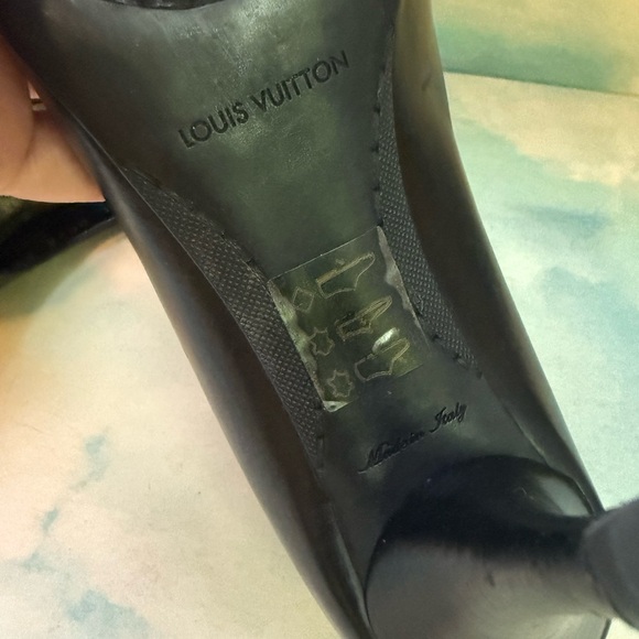 Louis Vuitton pumps size 5.5 M - Picture 3 of 8